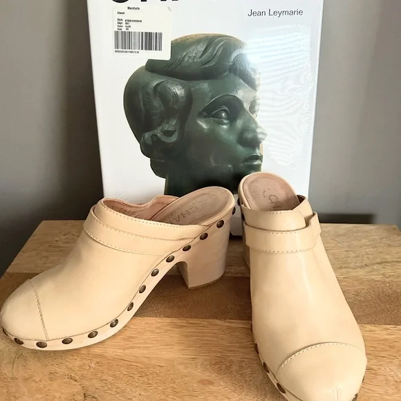 CHANEL Runway Leather Clogs Mules Metal studs 39 8
